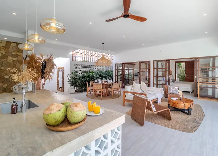 Crusoe Stylish 3br Oasis In Berawa * 坎古