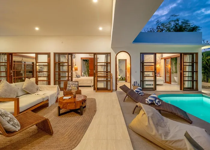 Crusoe Stylish 3br Oasis In Berawa
