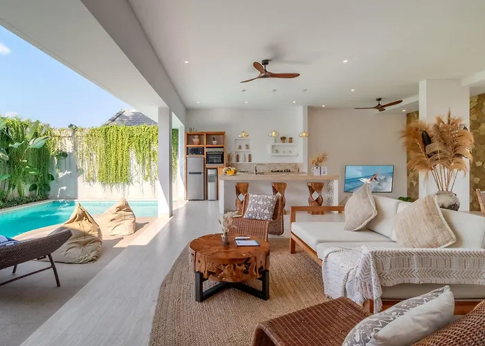 Villa Crusoe Stylish 3br Oasis In Berawa Canggu