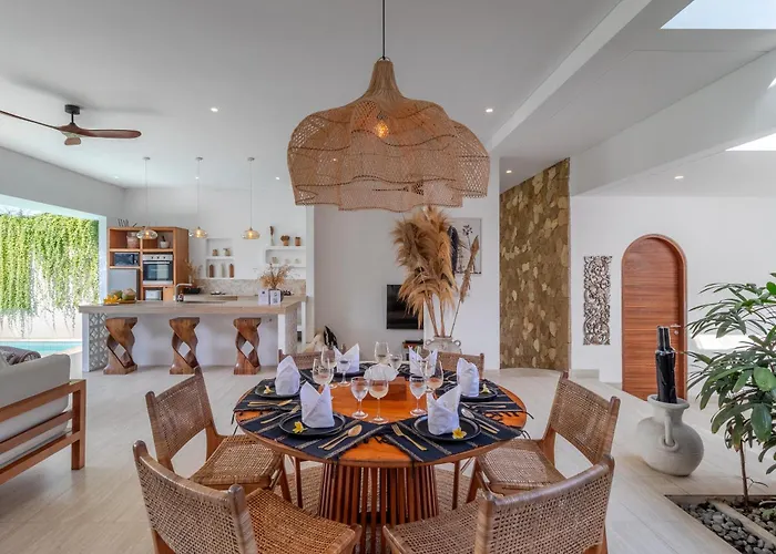 Villa Crusoe Stylish 3br Oasis In Berawa