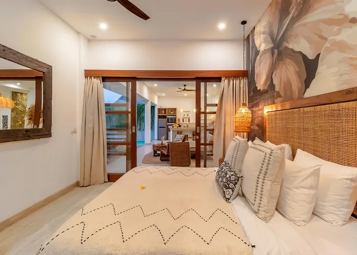 Villa Crusoe Stylish 3br Oasis In Berawa *