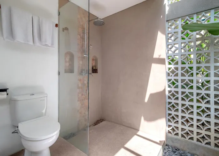 别墅 Crusoe Stylish 3br Oasis In Berawa *