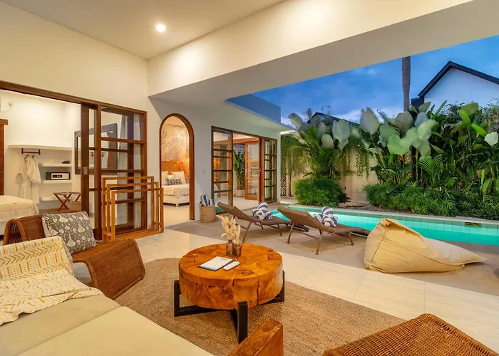 Villa Crusoe Stylish 3br Oasis In Berawa *