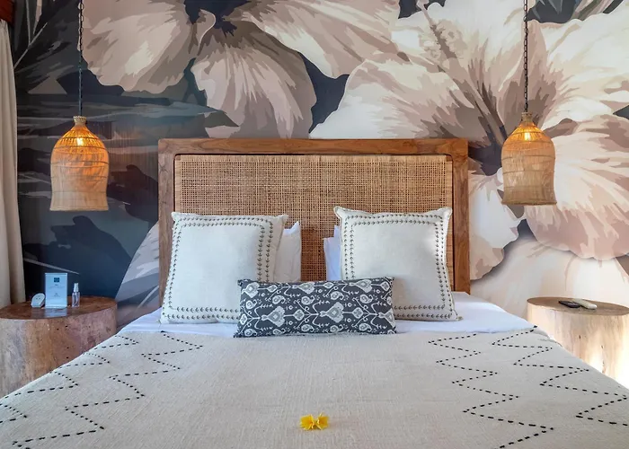 Crusoe Stylish 3br Oasis In Berawa 坎古