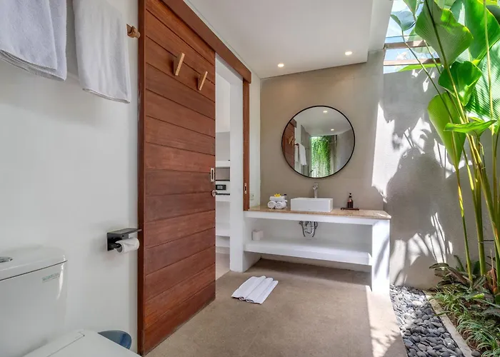 Crusoe Stylish 3br Oasis In Berawa * 坎古